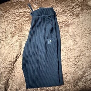 Alo Muse Sweatpant size Small